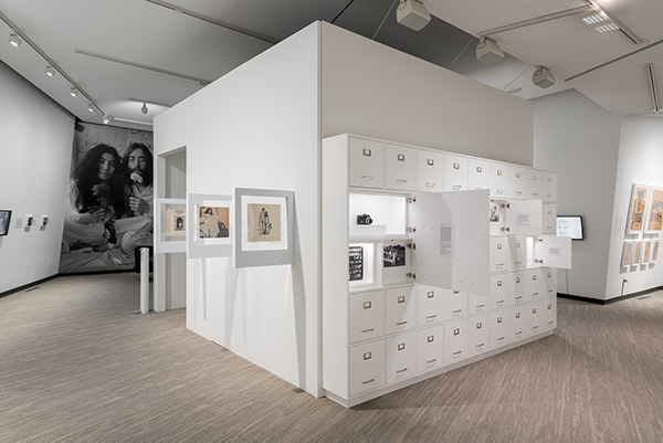 Yoko'Ono exhibit