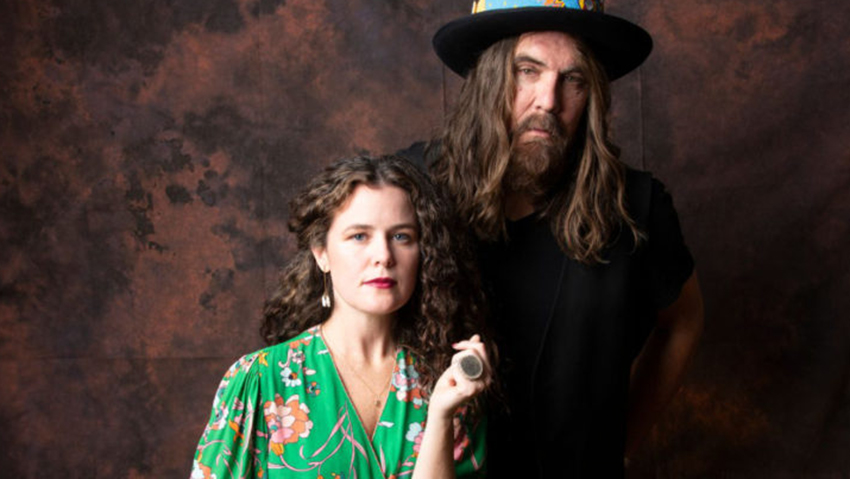 Iskwe and Tom Wilson posing