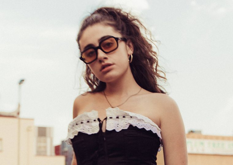 Rachel Sennott headshot