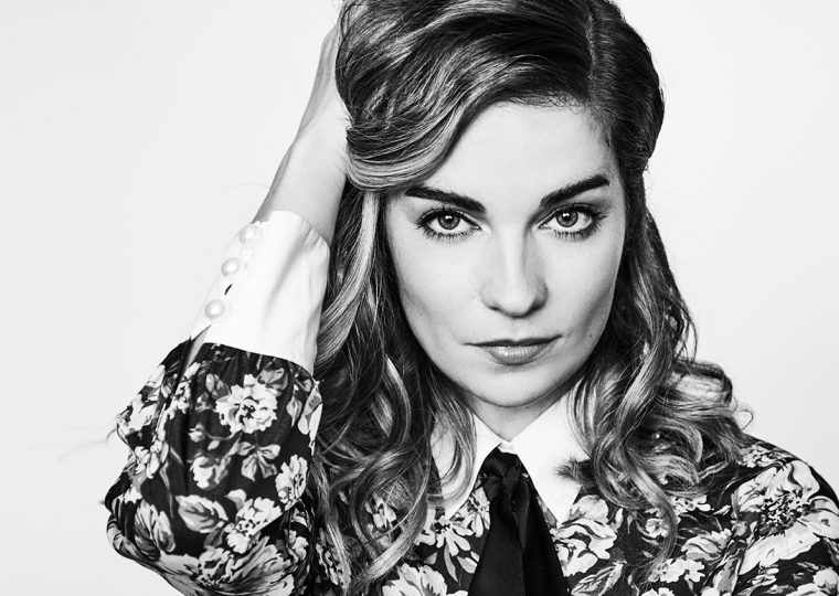 Annie Murphy headshot